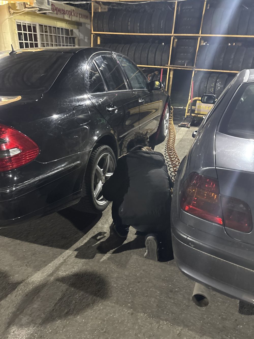Смяна на гуми на Mercedes на място